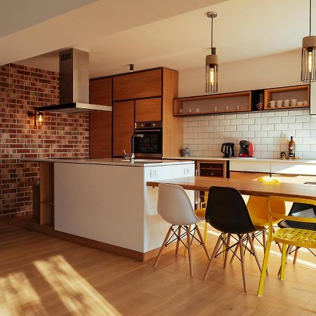 Central Modern Design Apartment Bucarest Exterior foto