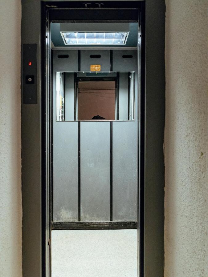 Central Modern Design Apartment Bucarest Exterior foto