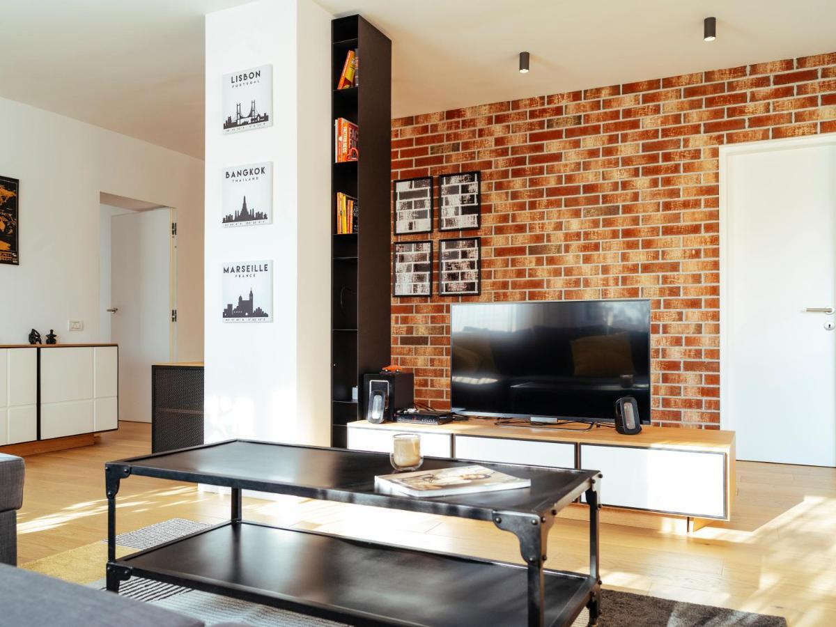 Central Modern Design Apartment Bucarest Exterior foto